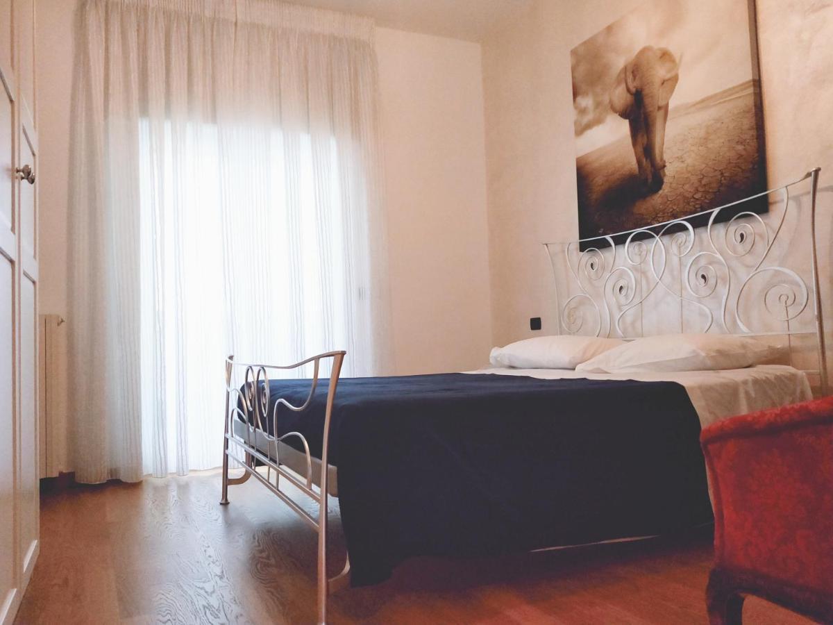 Bari 68 - Comfort Moderno & Fascino Antico Exteriör bild
